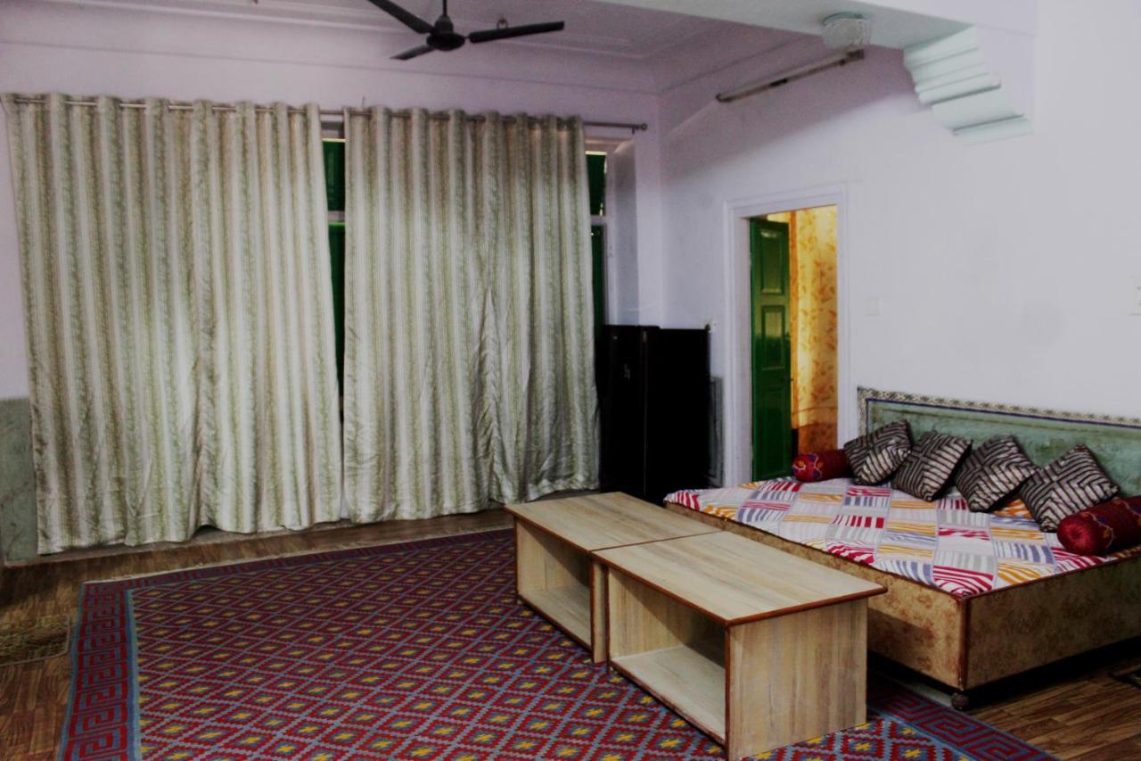 Friend India Hotel ชัยปุระ ภายนอก รูปภาพ